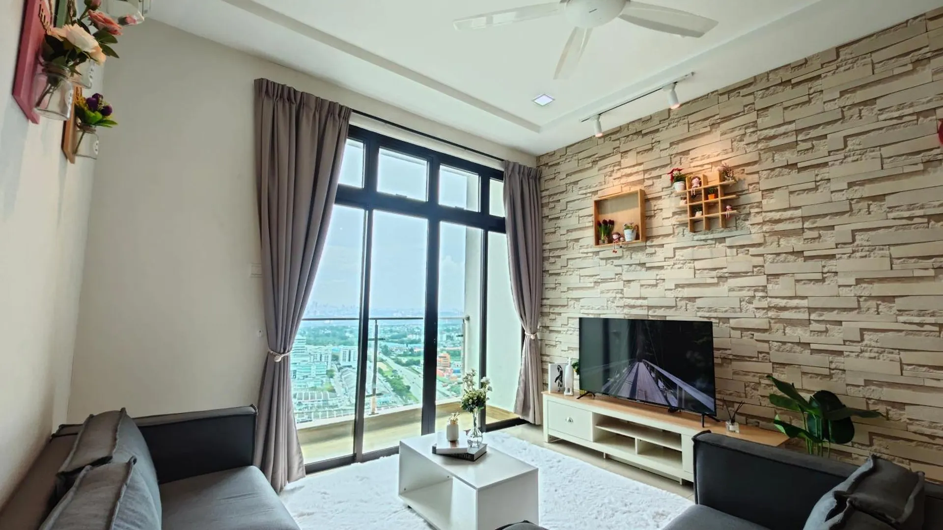 Kempas Dsummit Residences By Antlerzone Johor Bahru 0*,