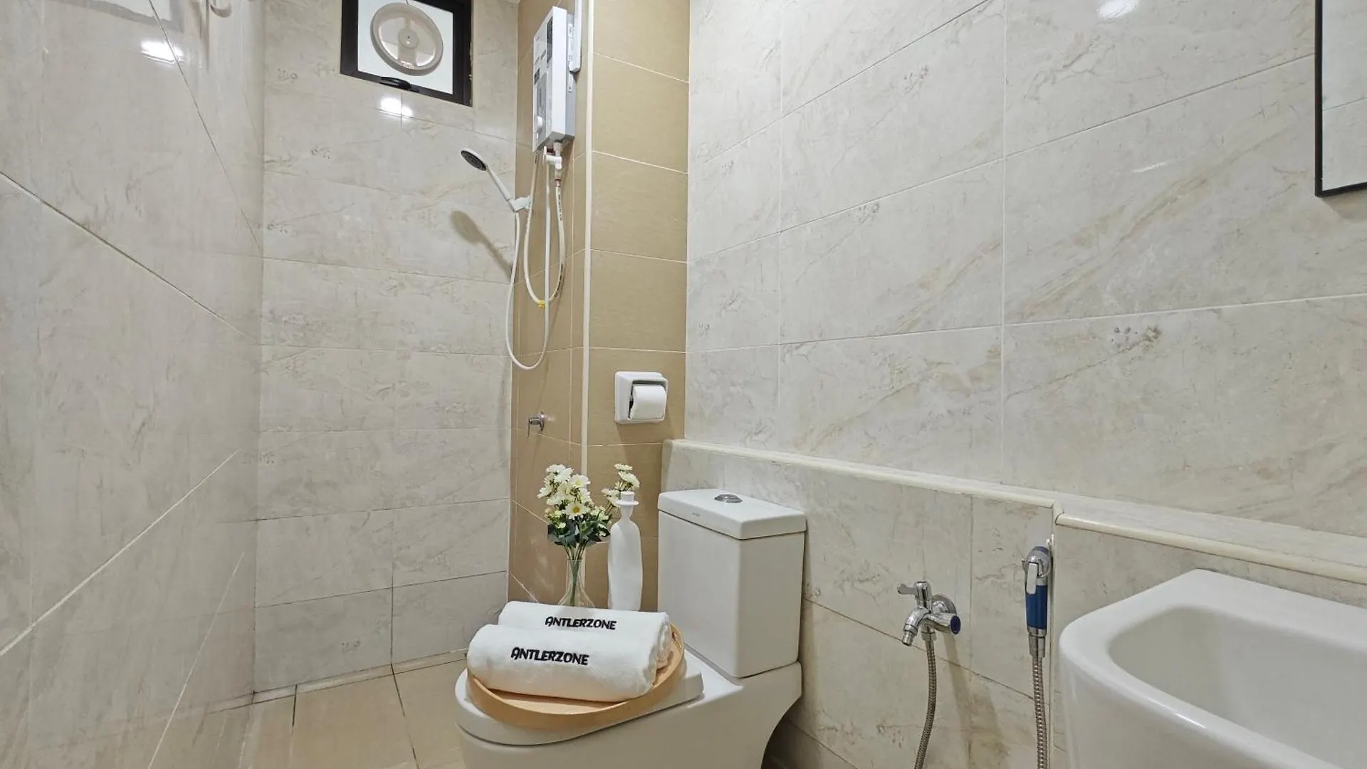 Kempas Dsummit Residences By Antlerzone Johor Bahru