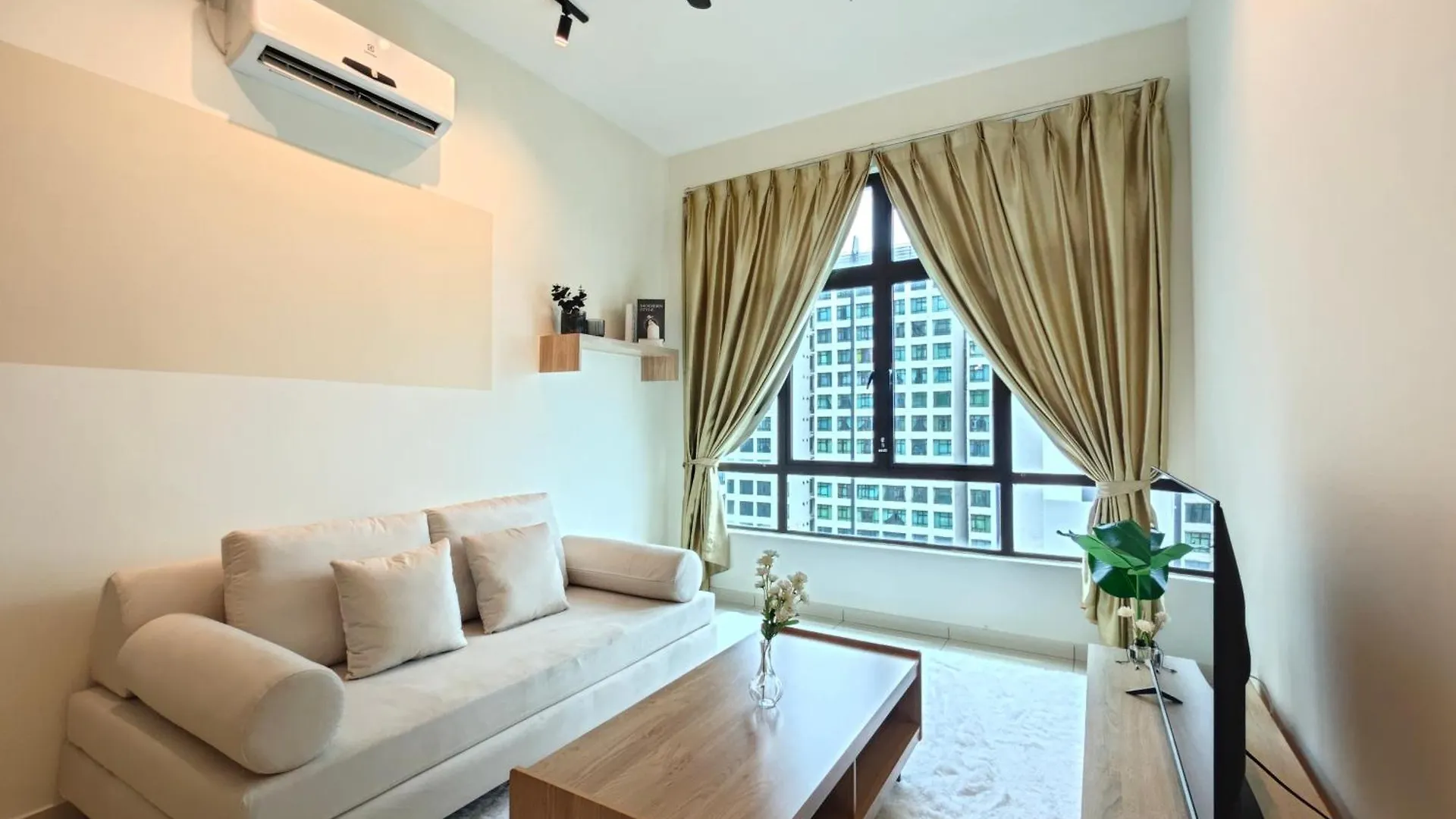 Kempas Dsummit Residences By Antlerzone Johor Bahru